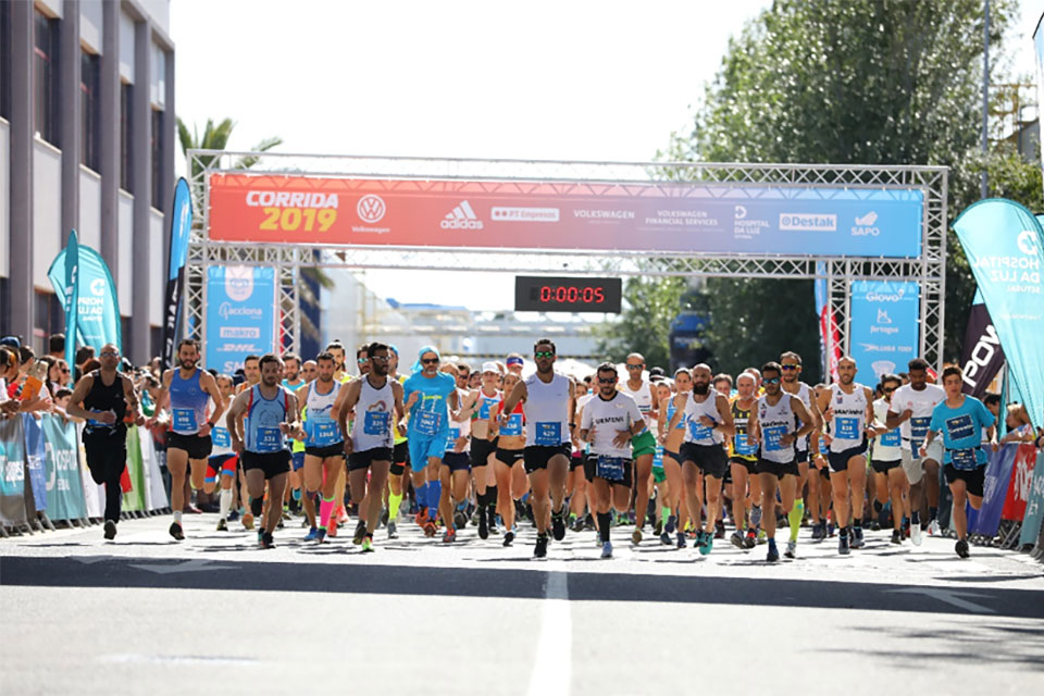 Nelson Cruz e Sara Carvalho vitoriosos na 8ª Corrida Volkswagen